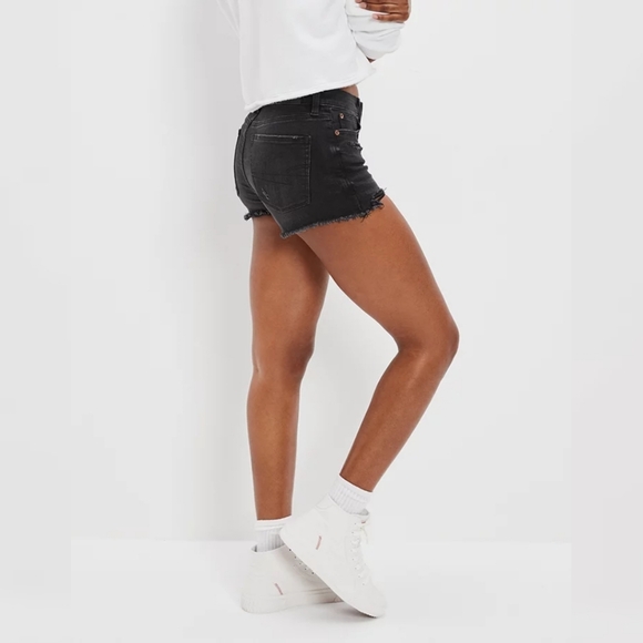 American Eagle High Rise Shortie Distressed Denim Shorts, Black, Women's Size 8 - Picture 3 of 15